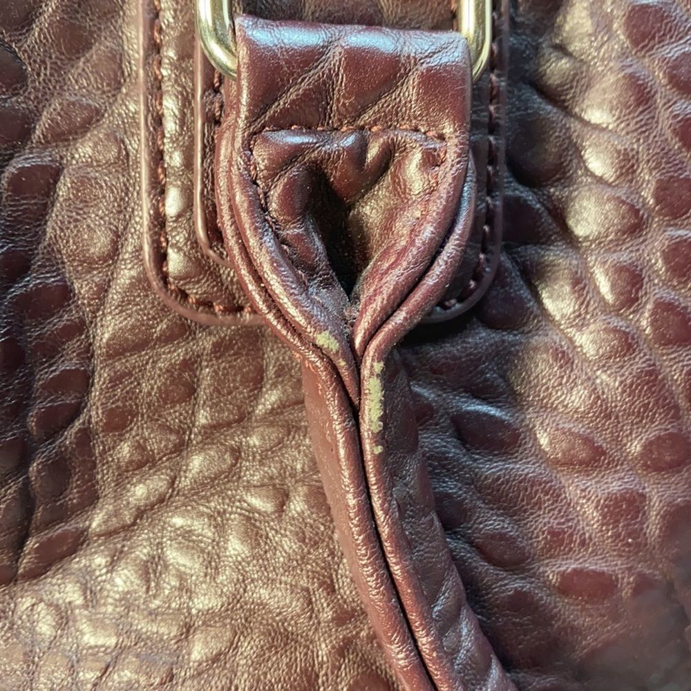 Jewel by Thirtyone Pebbled chocolate Handbag - Picture 6 of 9